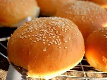 PAIN BURGER GOURMET AUX GRAINES DE SÉSAME  28 x 80g